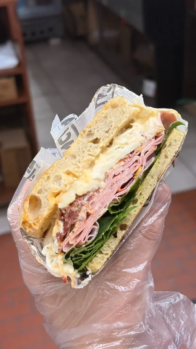 MORTADELA AL PISTACHO SANDWICH GOURMET