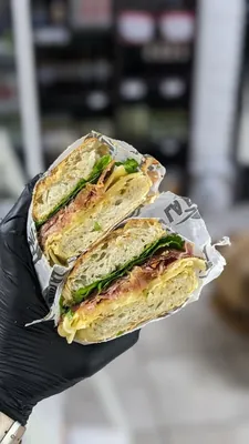 JAMON CRUDO Y QUESO SANDWICH BAGUETTE