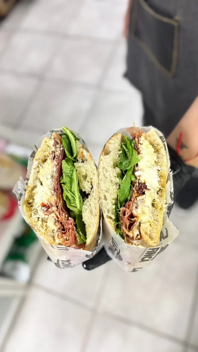 BURRATA MEDITERRANEA SANDWICH GOURMET
