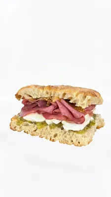 LA FINCA PASTRAMI SANDWICH GOURMET